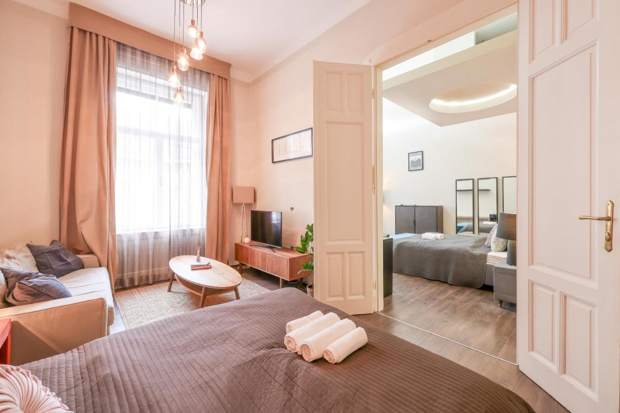 Deluxe With 4bedrm 2 Bathrm Apartman Budapest
